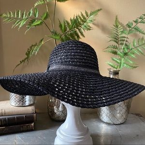 NWT Large Brim Floppy Straw Hat